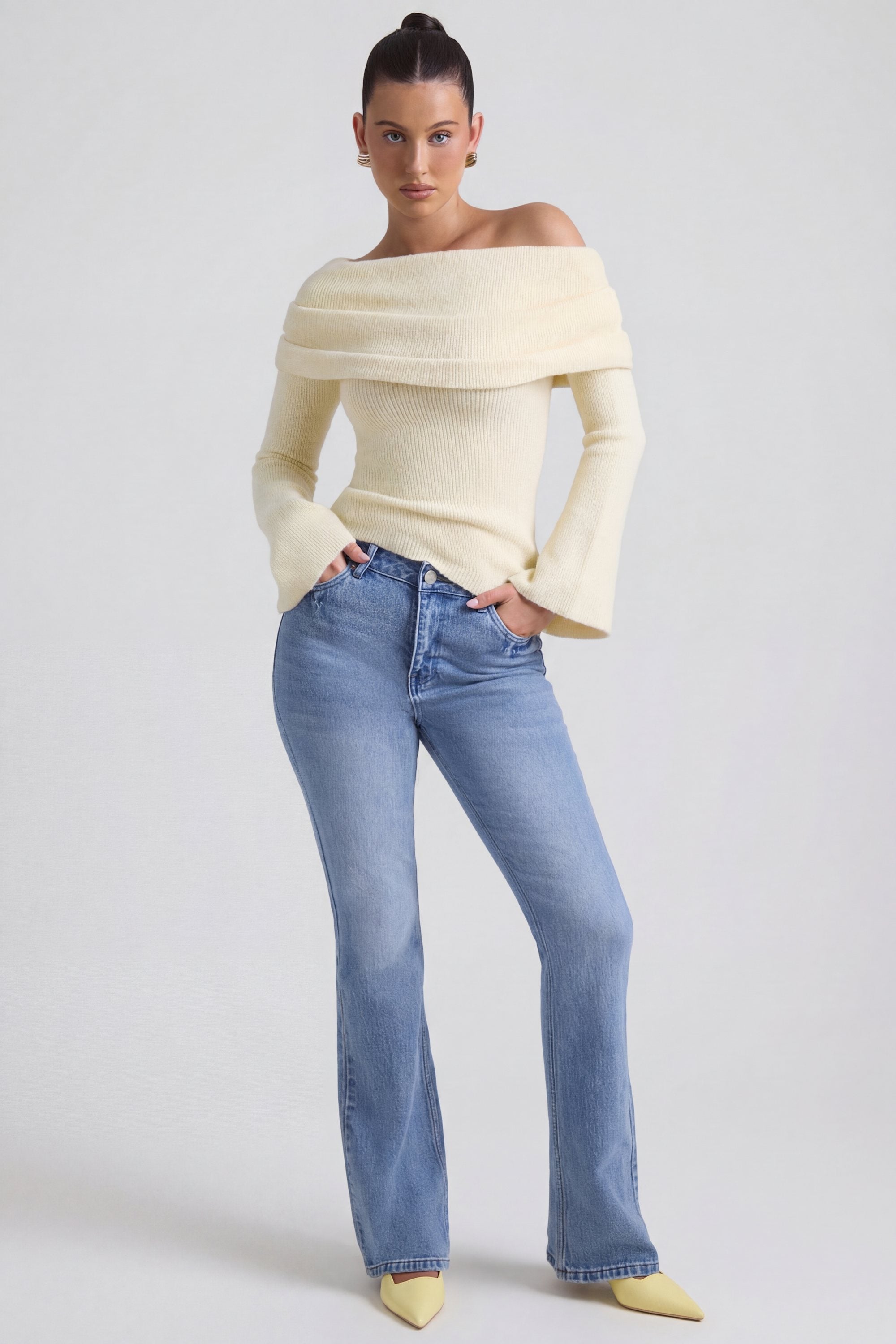High-Rise Flared Jeans in Vintage Wash