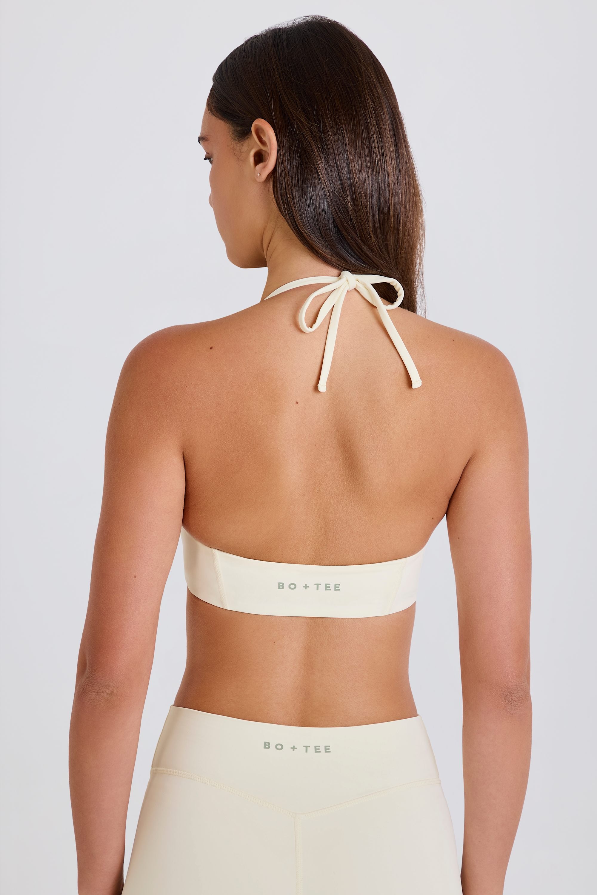Four-Way Stretch Scoop-Neck Halterneck Sports Bra in Cream